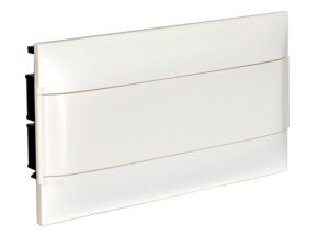 Апартаментно табло Legrand 1х18 модула, бяла вратичка скрит монтаж